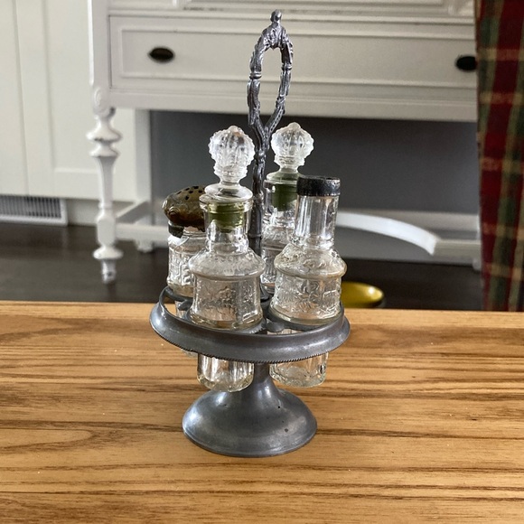 Vintage salt, pepper, oil & vinegar server - Picture 1 of 7